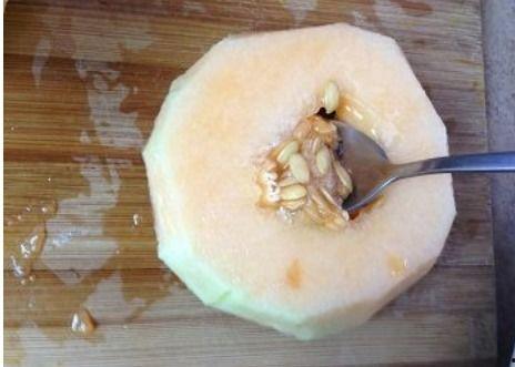 吃酸奶后可以吃蜜瓜吗,美味与健康双丰收的饮食建议